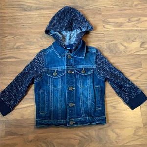 Hooded Jean jacket. Toddler boy 2T. Osh Kosh